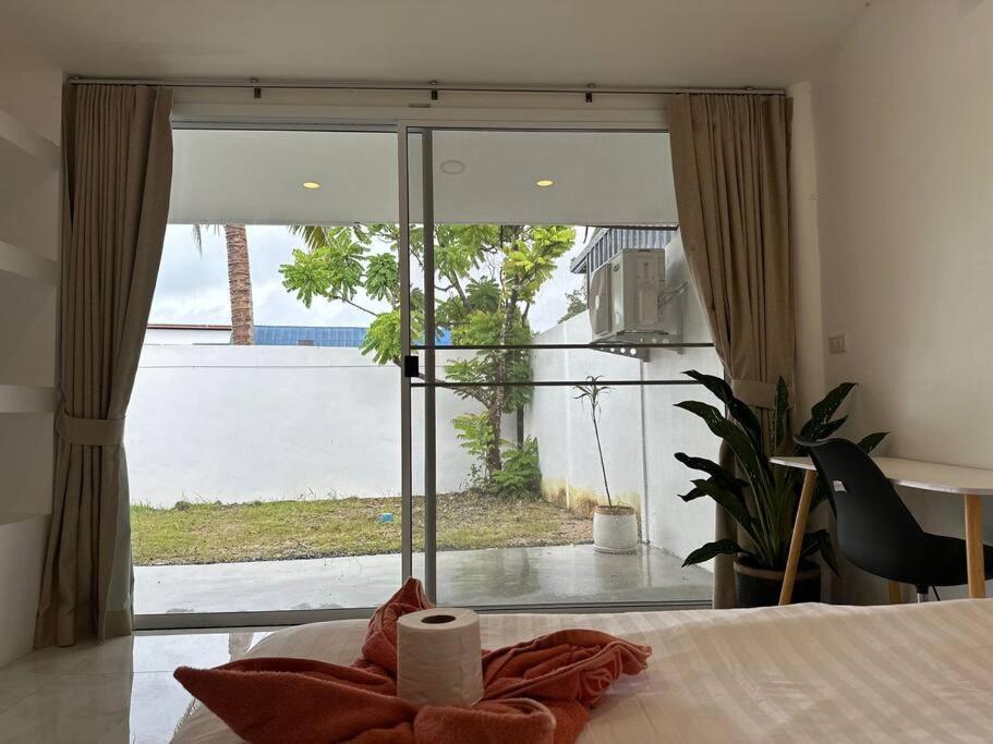 Secret Apartment *