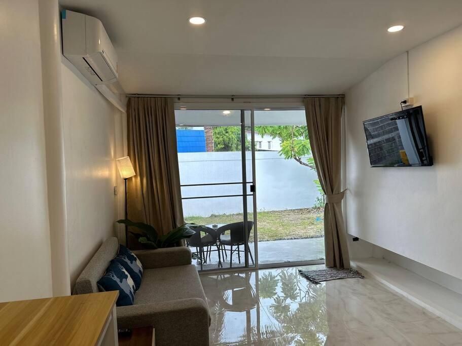Secret Apartment Srithanu